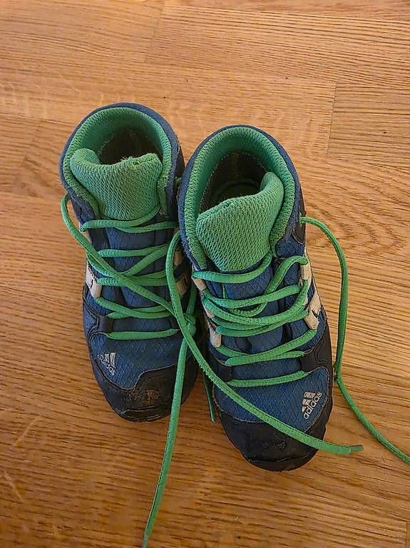 Scarpe per ragazzi: Adidas Terex Schuhe Gr.25 – Usato da Emmenbrücke venduto da Nil86 2