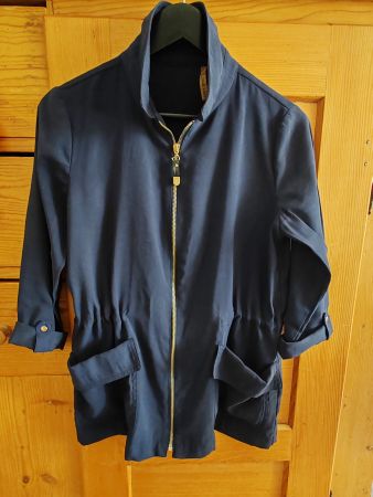 Neuwertige, dunkelblaue  Übergangs-Jacke