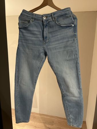 Zara Jeans, hellblau, Grösse US 32, kaum getragen, Top!