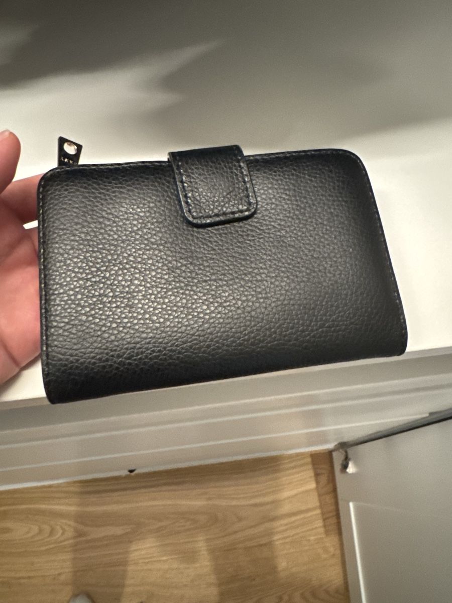 DKNY Portafogli: DKNY Cow Leather Wallet NEW – Nuovo (secondo la descrizione) da Neuchatel venduto da Mia_G 6