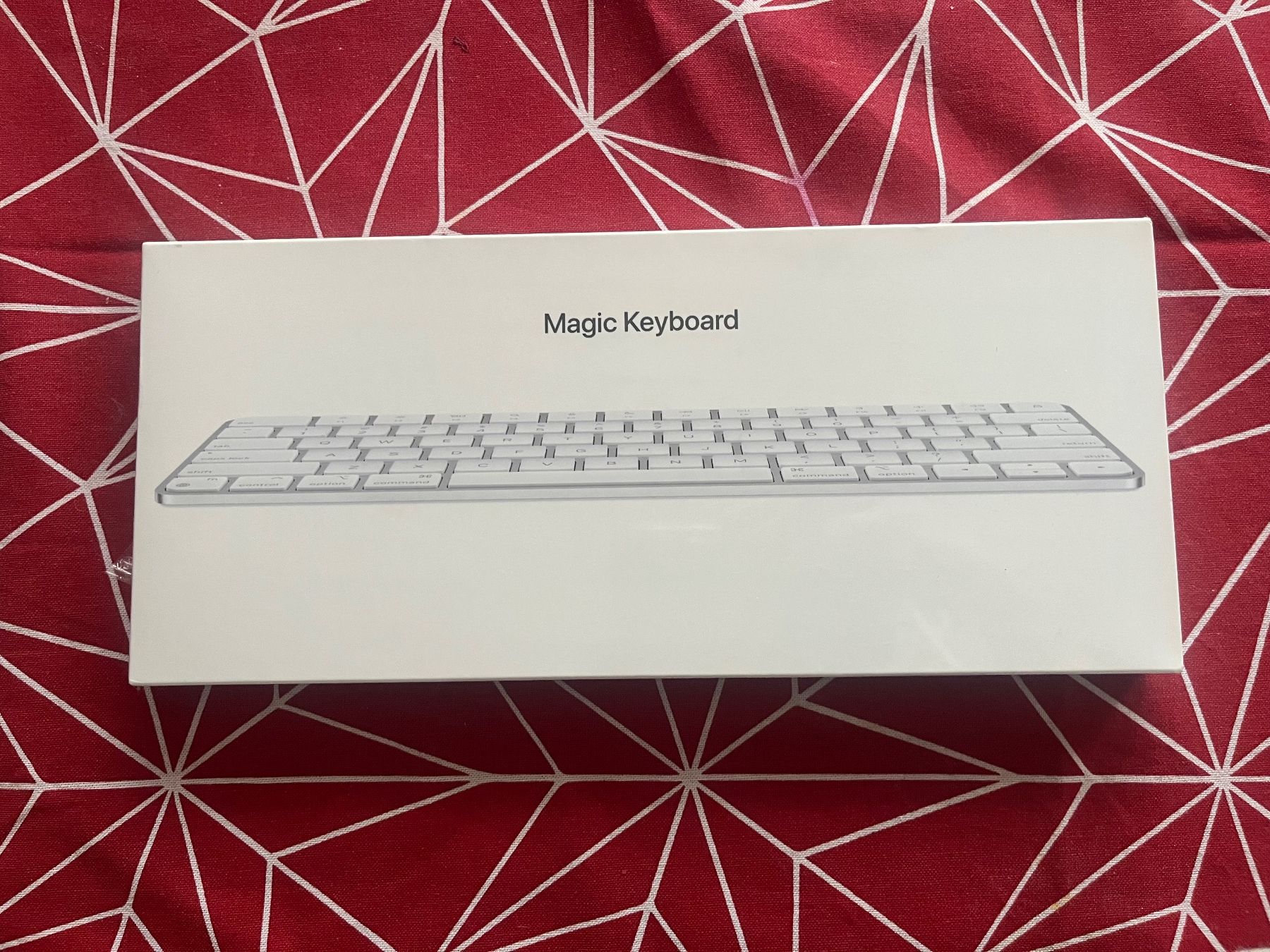 Apple Tastaturen: Apple Magic Keyboard - NEU und ungeöffnet – Neu und originalverpackt aus Winterthur von NPogho