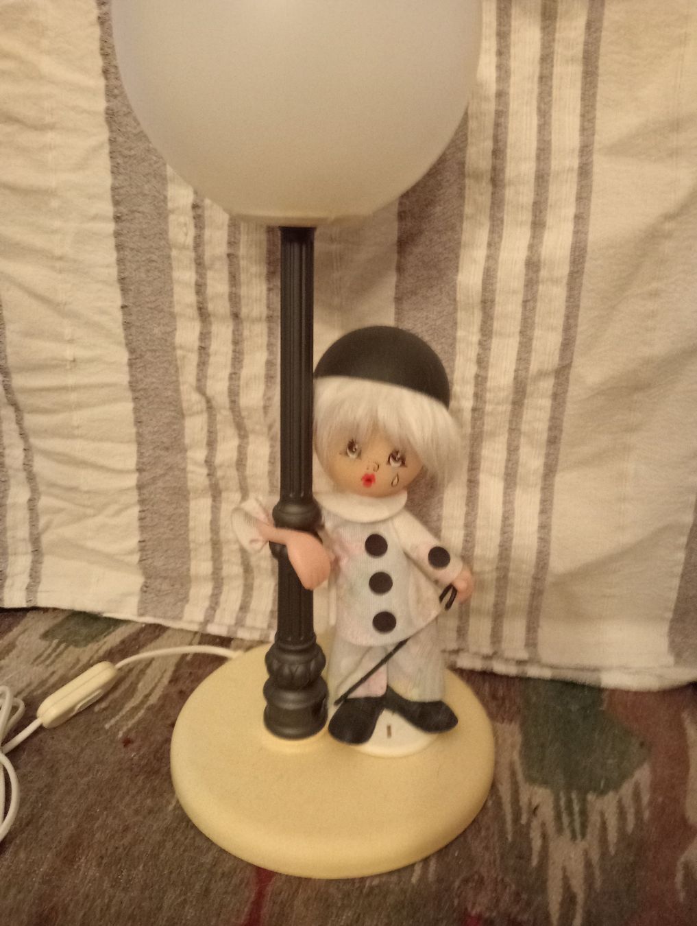 Lampade: pierrot an strassenlaterne – Usato da basel venduto da persofort