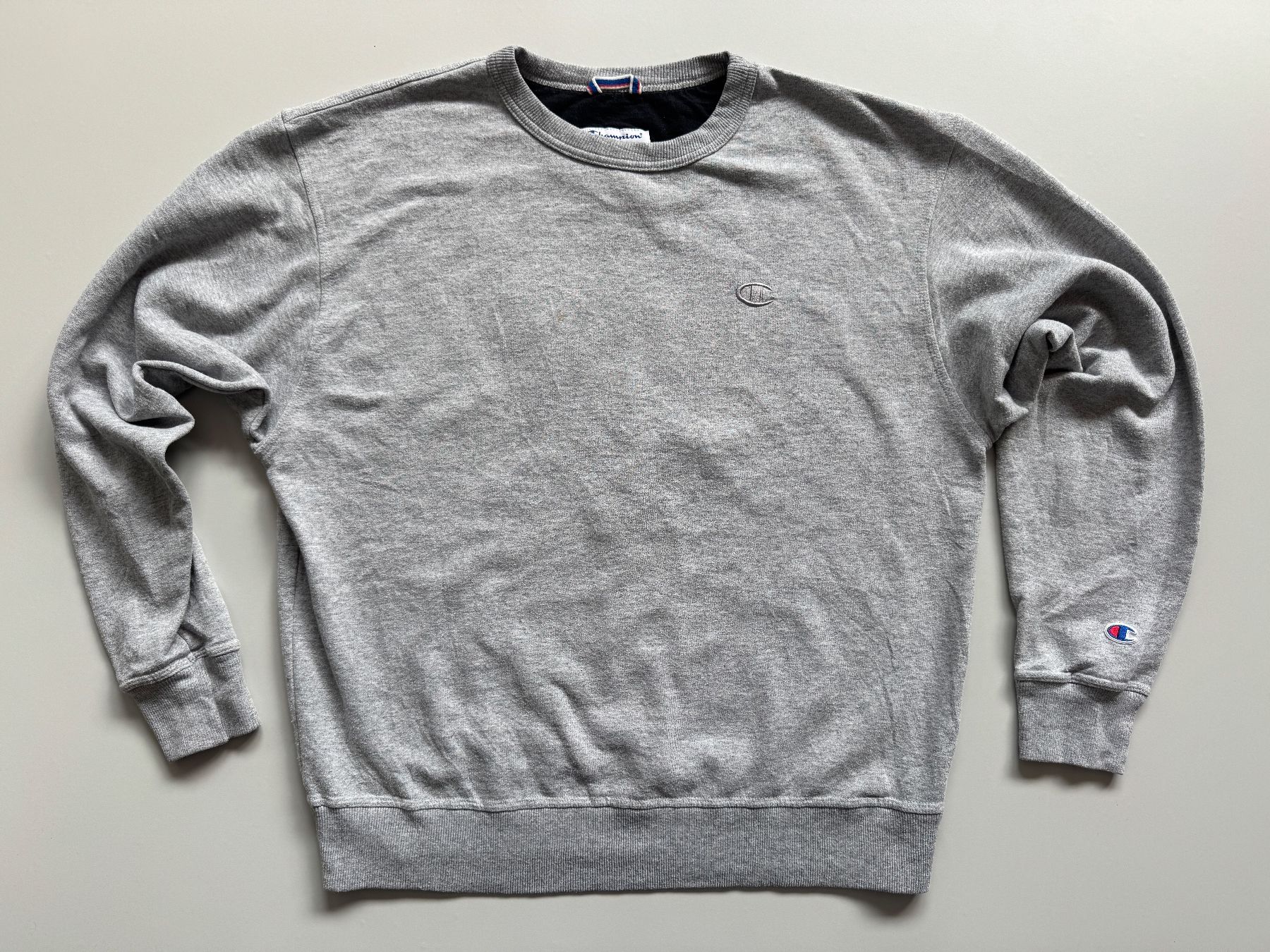 Champion Maglioni & Felpe: Champion Sweatshirt pullover crewneck Sz L – Usato da Neuchâtel venduto da _Easy_to_Find_