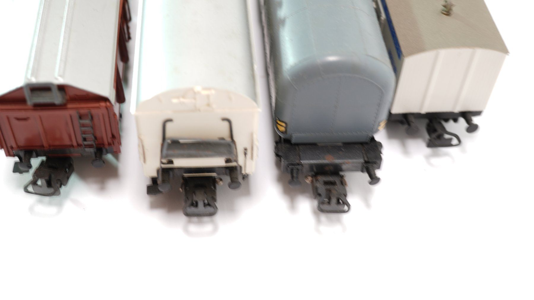 Modelleisenbahnen: e69 Konvolut H0 vier Güterwagen / Bastelware – Gebraucht aus Thun von evinka_gmbh 4