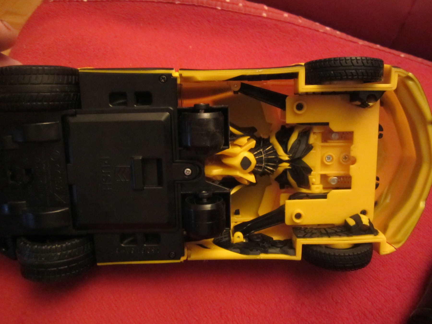 Modellismo RC: RC ferngesteuerter Camaro Transformers Bumblebee!!!! – Usato da Volketswil venduto da nemo2000 7