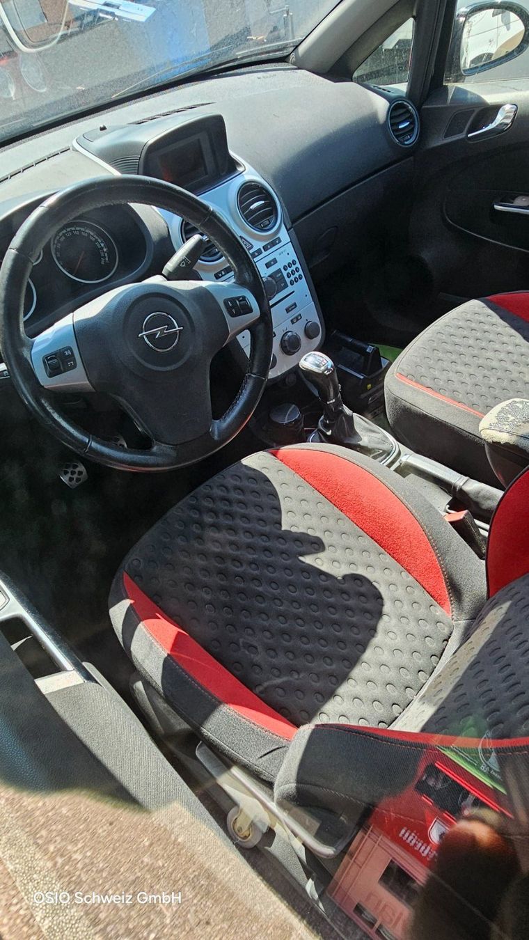 Opel Automobili: Opel Corsa 1.6T GSi – Usato da Diessenhofen venduto da Osio 3