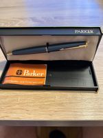 Parker 45 Füllfederhalter Vintage, Grau/Gold