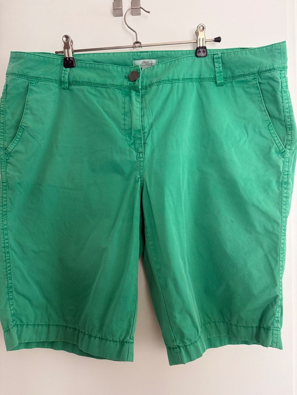 S.Oliver Pantaloni: DAMEN SHORTS s.Oliver GR. 44 – Usato da Steg im Tösstal venduto da goldlionfree