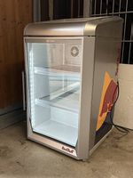 RED BULL Kühlschrank