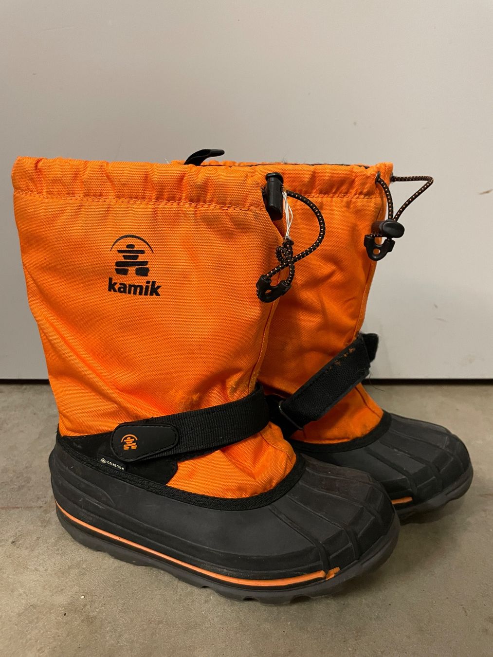 Kamik Schuhe für Jungen: Kamik Winterstiefel Gr. 35 – Gebraucht aus Winterthur von July03