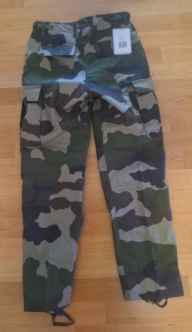 Pantaloni: Kampfhose Grösse S – Nuovo (secondo la descrizione) da Walenstadt venduto da lady_scream 2