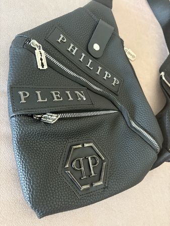Schwarze Crossbody / Sling Bag – PP Design – kein Original