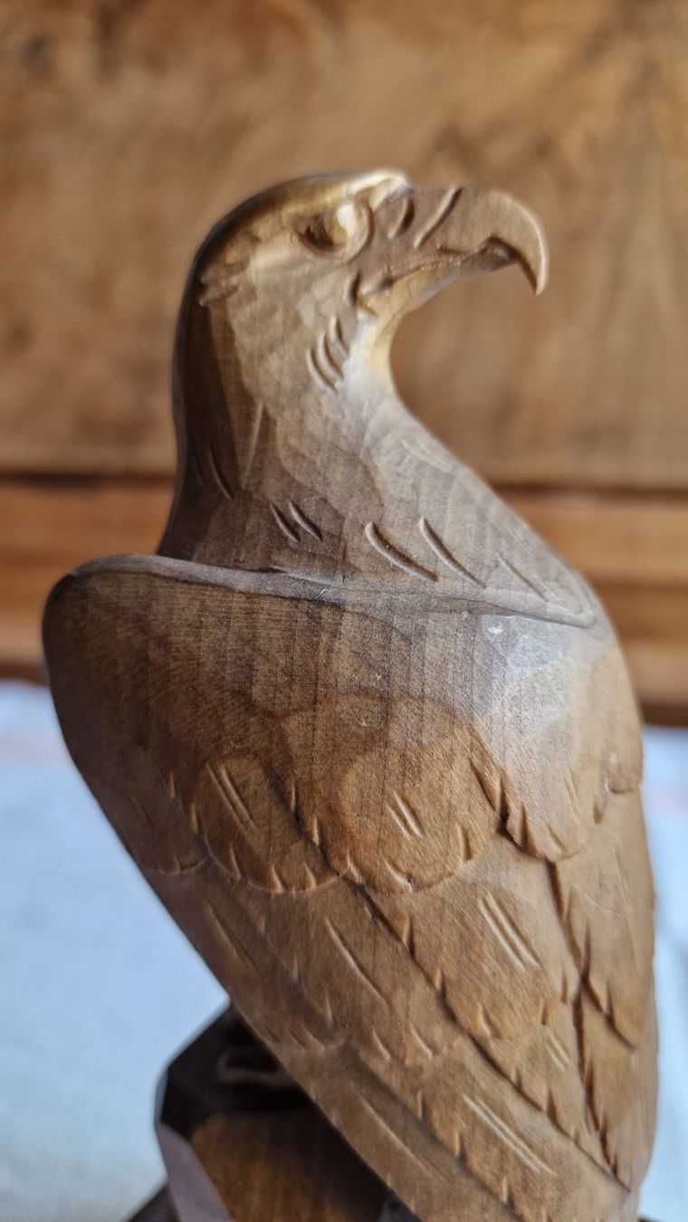 Statuette: Ernst Gander, Schwanden bei Brienz BE:   geschnitzter Adler – Usato da Röthenbach i. E. venduto da Heureka5 6
