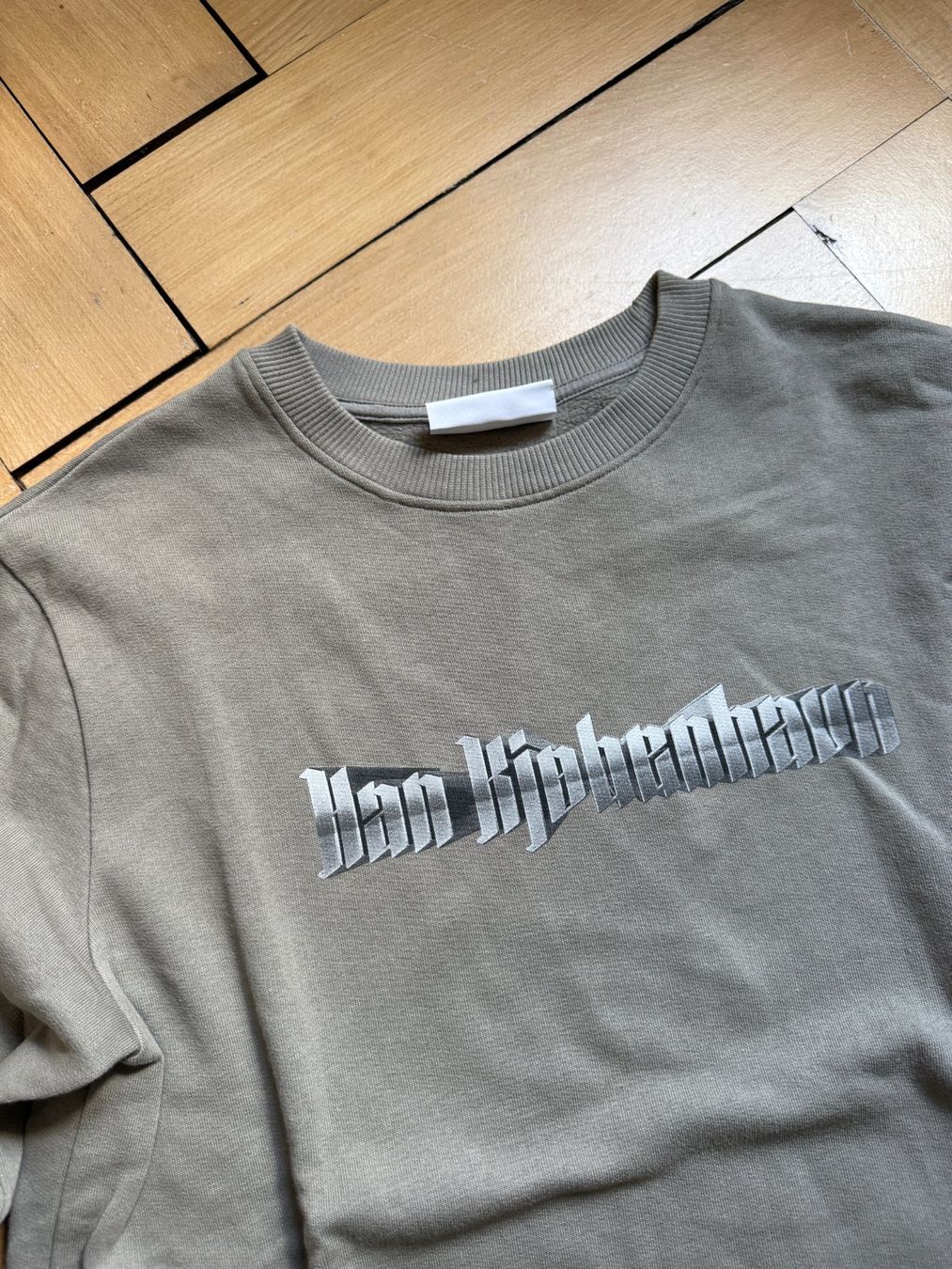 Pullover & Sweatshirts: HAN KJOBENHAVN - Sweatshirt hellgrau M – Gebraucht aus Zürich von Diazaio 1
