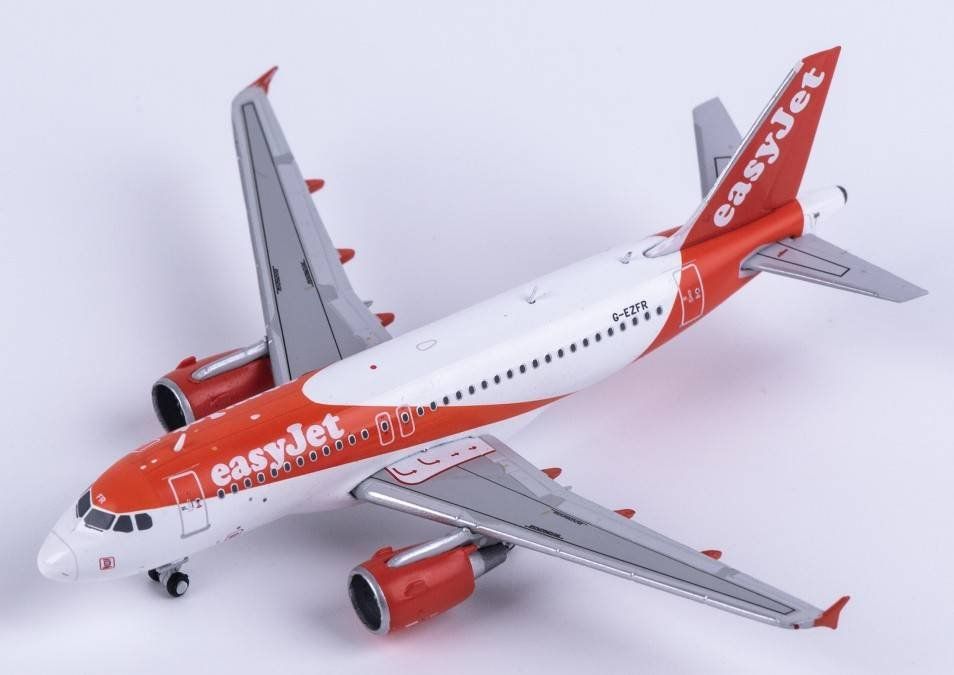 Easyjet Kits de montage: A319 EasyJet – Neuf avec emballage d'origine à Morges par iljamuromez