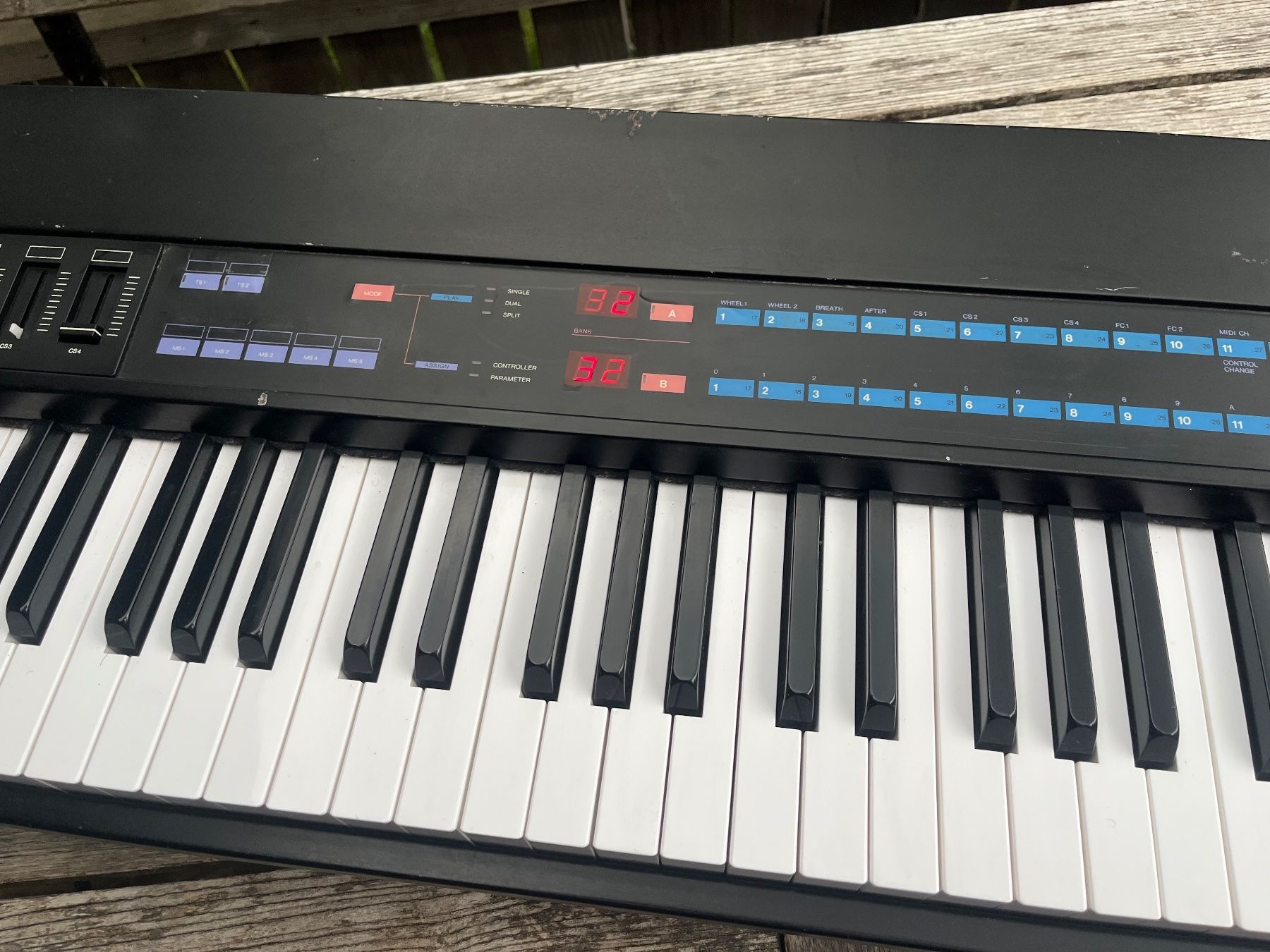 Yamaha Strumenti musicali: YAMAHA KX-88 Master Keyboard – Usato da Wiesenberg venduto da swissantik 3