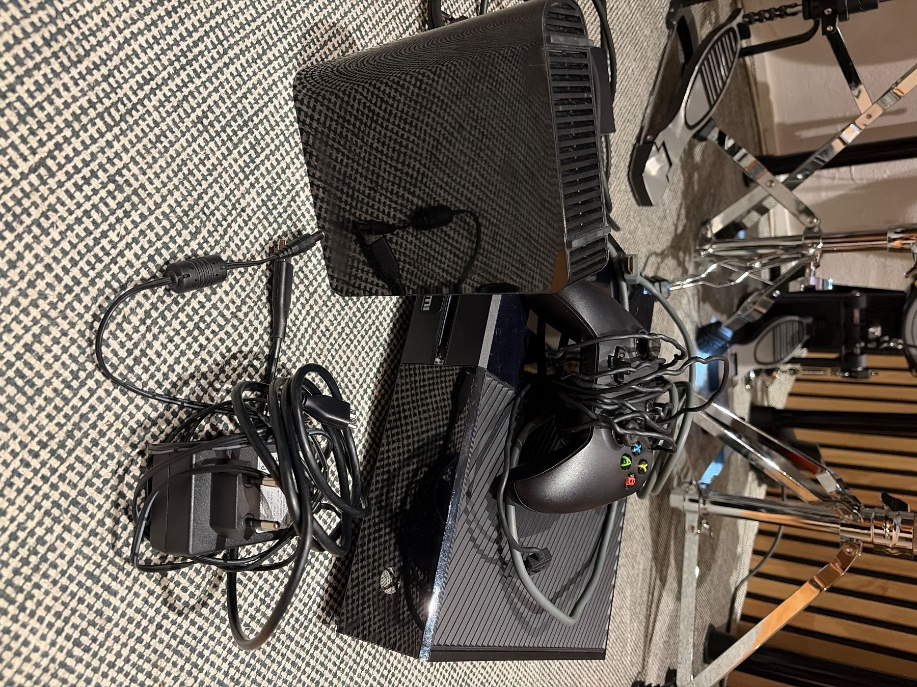 Microsoft Console: Xbox One 500GB / 1 Controller / 2TB Festplatte – Usato da Magden venduto da Raybs7