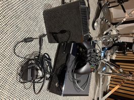 Xbox One 500GB / 1 Controller / 2TB Festplatte