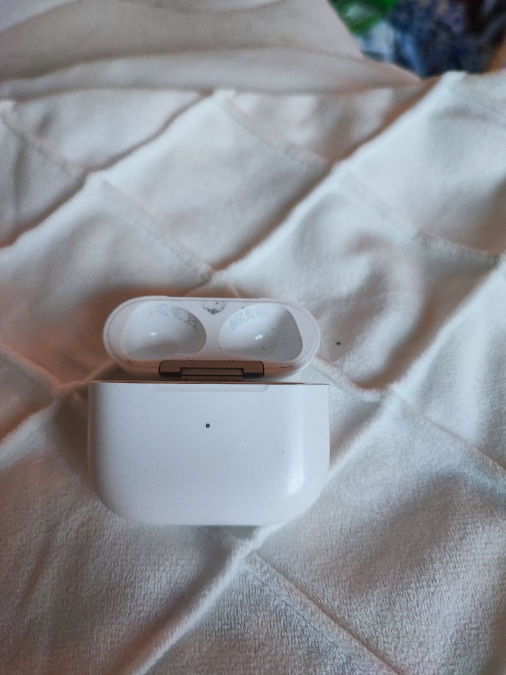Apple Chargeur: Original Apple airpods 3 Ladecase  – D'occasion à Zollikofen par zar_j67f 4