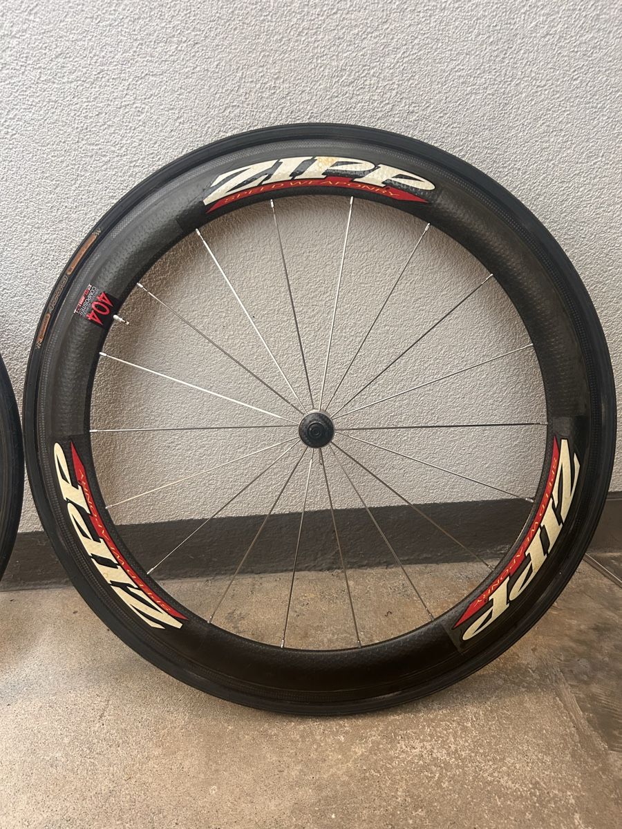 Zipp Pneumatici & Ruote complete: ZIPP 404 Carbon Laufradsatz – Usato da Küsnacht ZH venduto da DBODBO 2