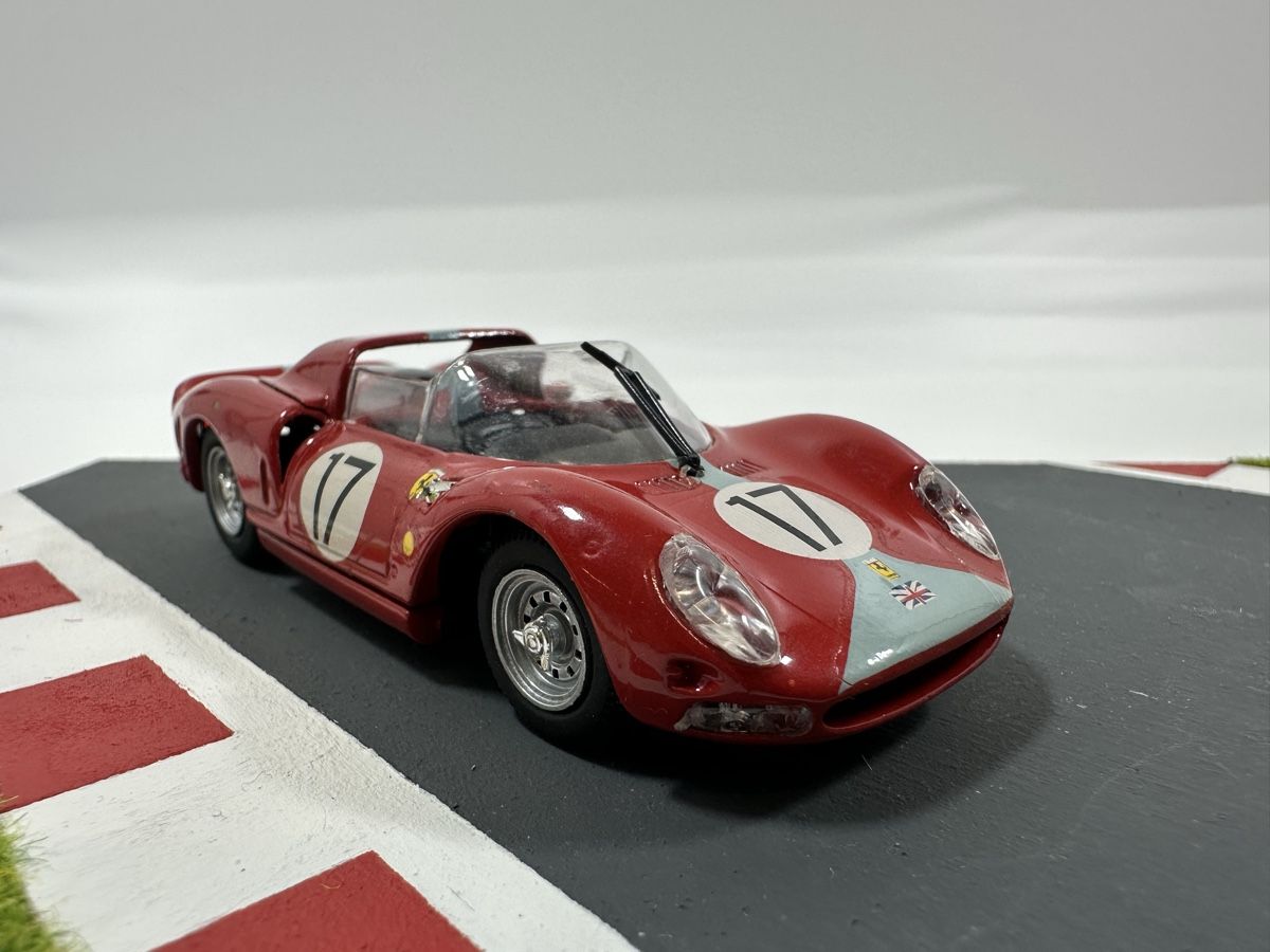Ferrari Modellini d'auto: Ferrari 365 P2 1:43 Racing, MODEL BOX – Usato da Zofingen venduto da rf9_x2xt 5