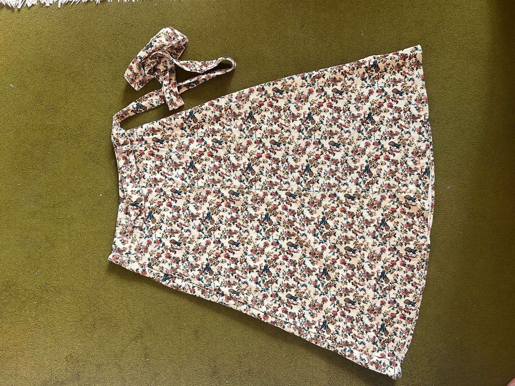Röcke: Flowery skirt – Gebraucht aus Riehen von joh_8pcm
