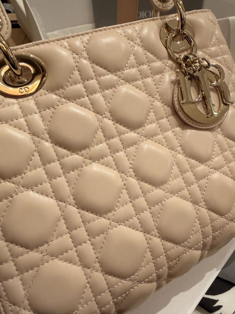 Dior Borse da donna: Authentic Lady Dior Bag - Light Pink, medium – Usato da Schwyz venduto da ann_5w8m 6