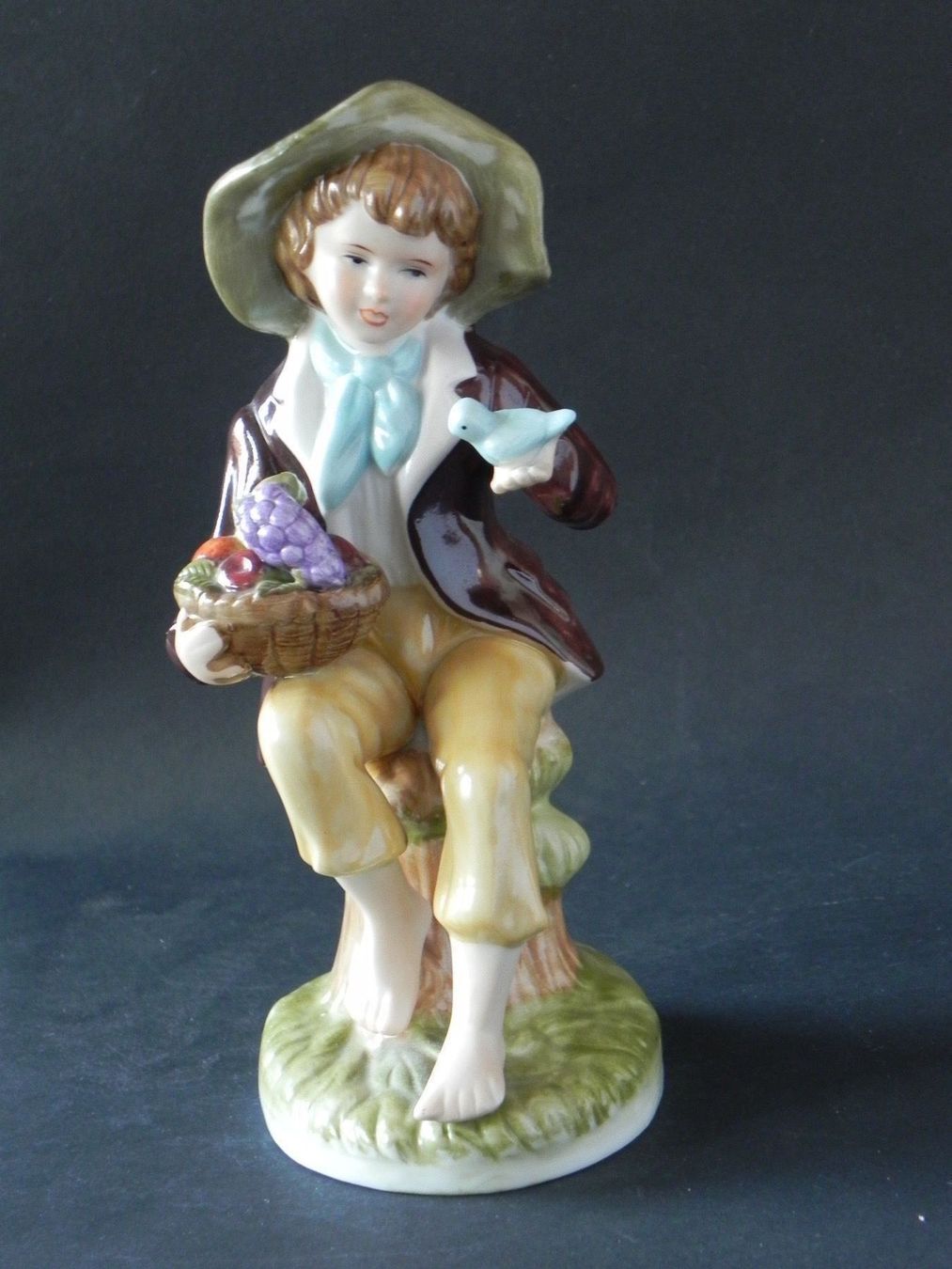 Statuette: Schöne Figur Bub mit Vogel - Italien – Nuovo (secondo la descrizione) da Zürich venduto da LodgE-21 1