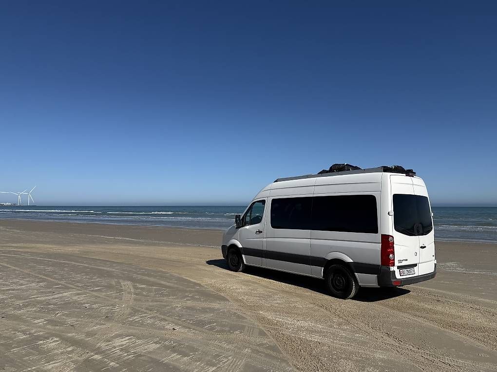 Véhicules de camping: VW Crafter Camper – D'occasion à Riehen par lowlevel 1