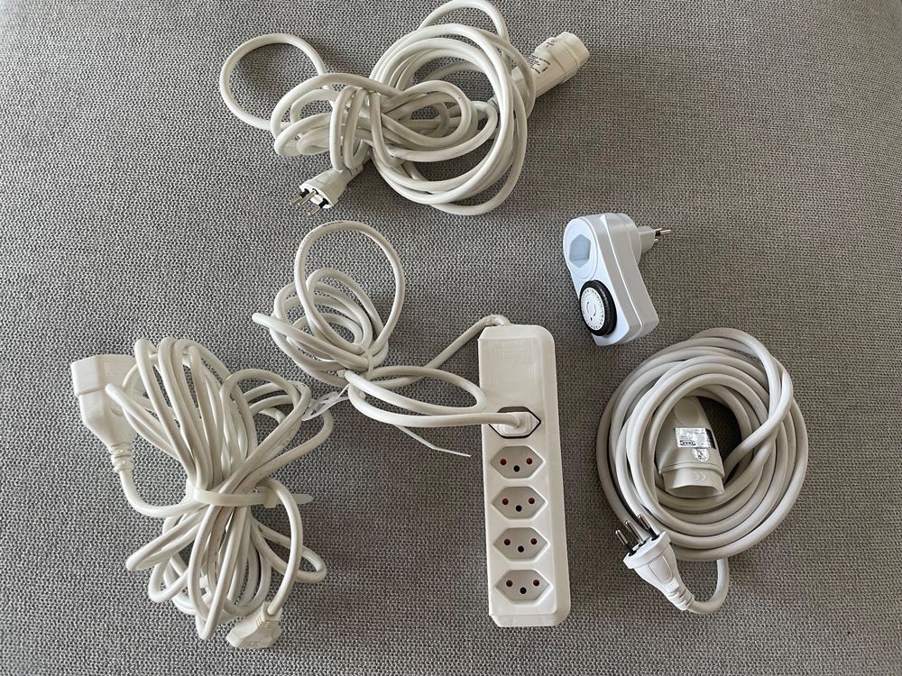 4 Extension cords and 1 timer plug Kaufen auf Ricardo