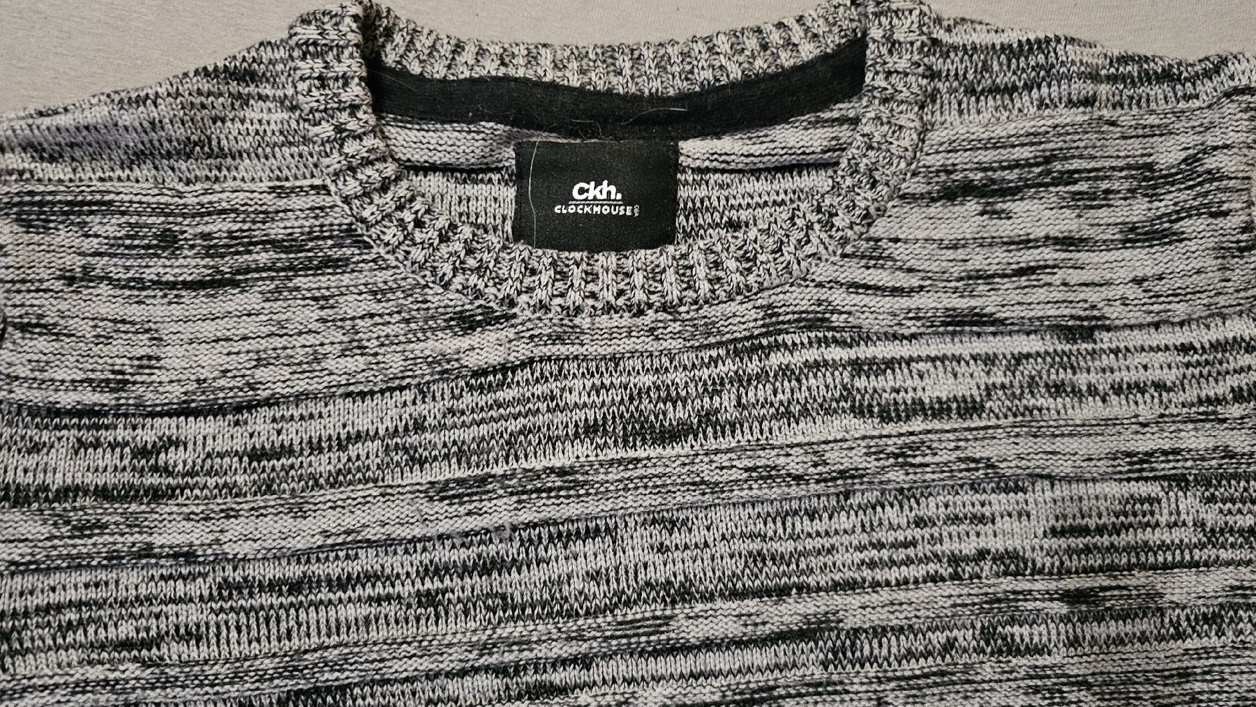 C&A Maglioni & Felpe: Pullover Clockhouse, grau schwarz meliert, Grösse XL – Nuovo (secondo la descrizione) da Oberengstringen venduto da Asteroid56 1