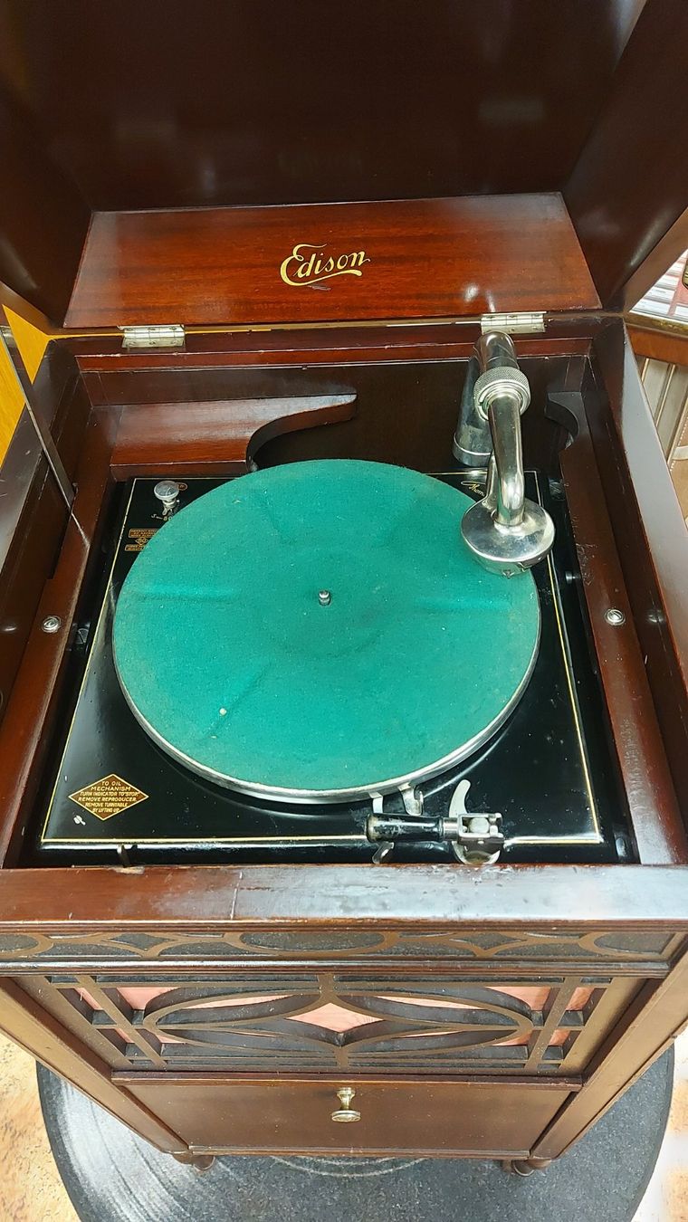 Edison Giradischi: Edison Diamond Disc Grammophone – Usato da Herzogenbuchsee venduto da phonowelt 3