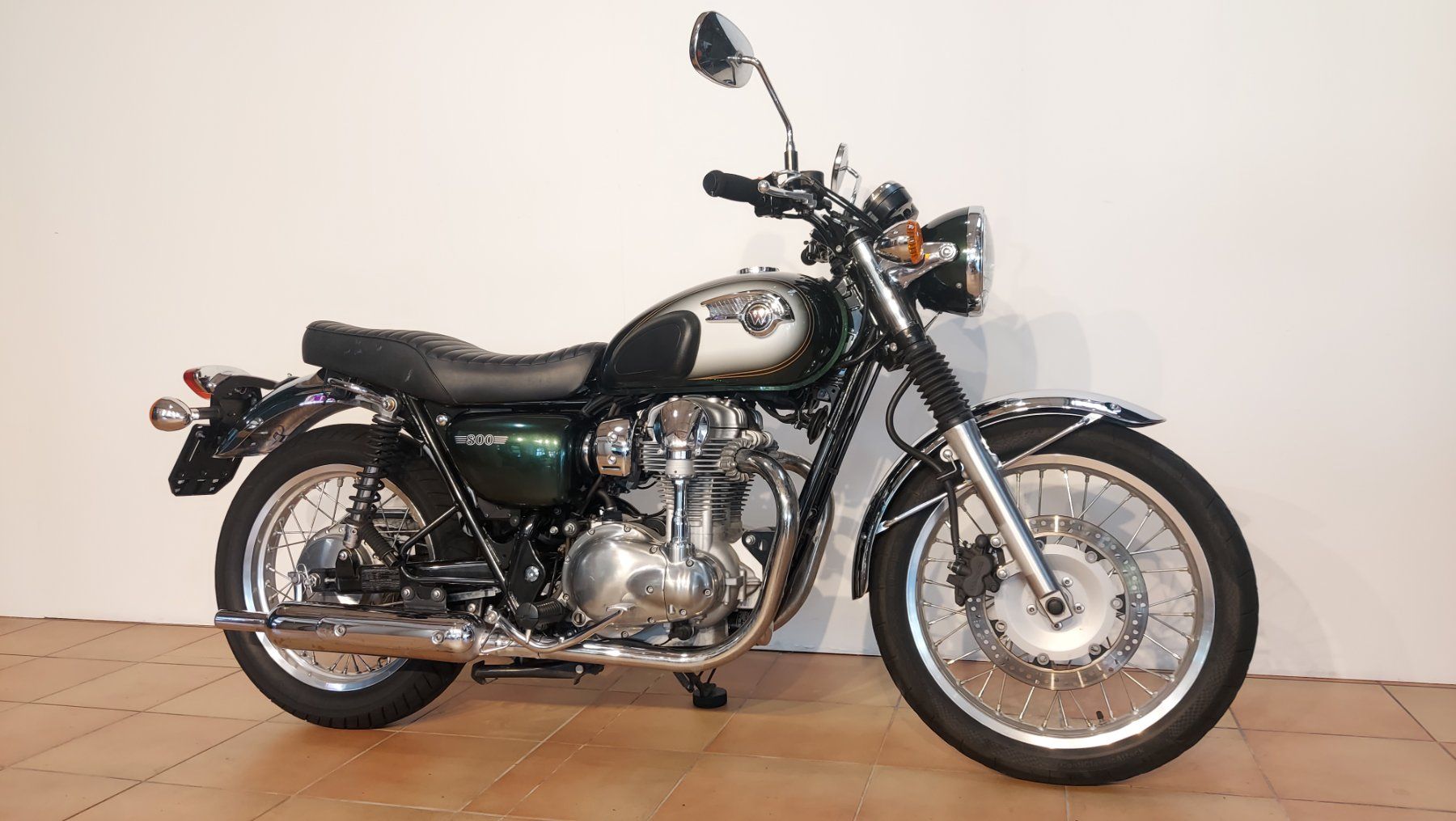 Kawasaki Strada: Kawasaki W 800 – Usato da Tägerschen venduto da Moto-Welt 2