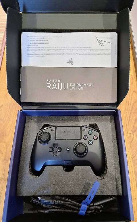 Manettes: PS4-Controller special – Neuf avec emballage d'origine à Diessenhofen par joh_6mrn