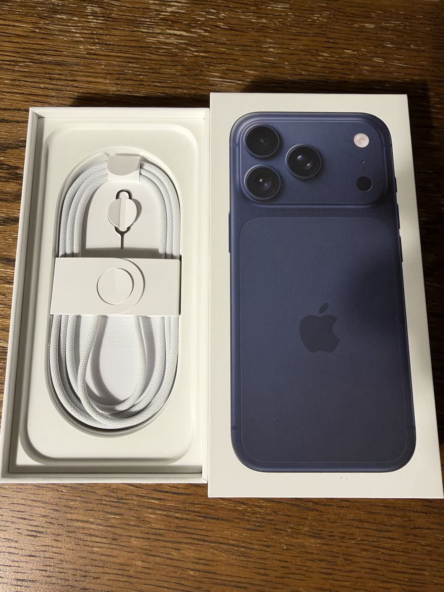 Apple Telefoni cellulari / Smartphones: Iphone 17 Pro Deep Blue 256GB Model A3523 – Nuovo (secondo la descrizione) da Baar venduto da eis_6s8g 2