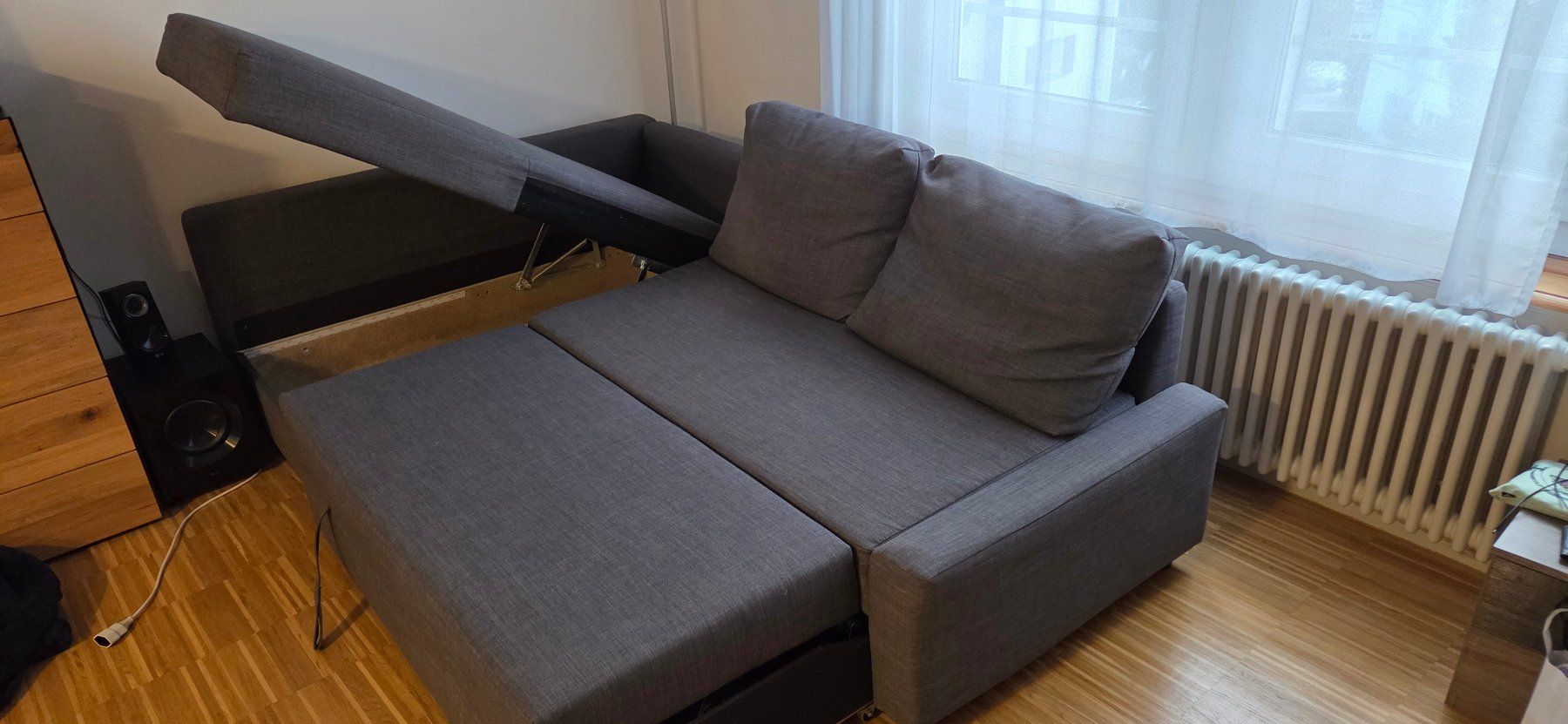 Ikea Divani: Graues Ecksofa mit Bettfunktion und Stauraum – Usato da St. Gallen venduto da pat_66p9 2