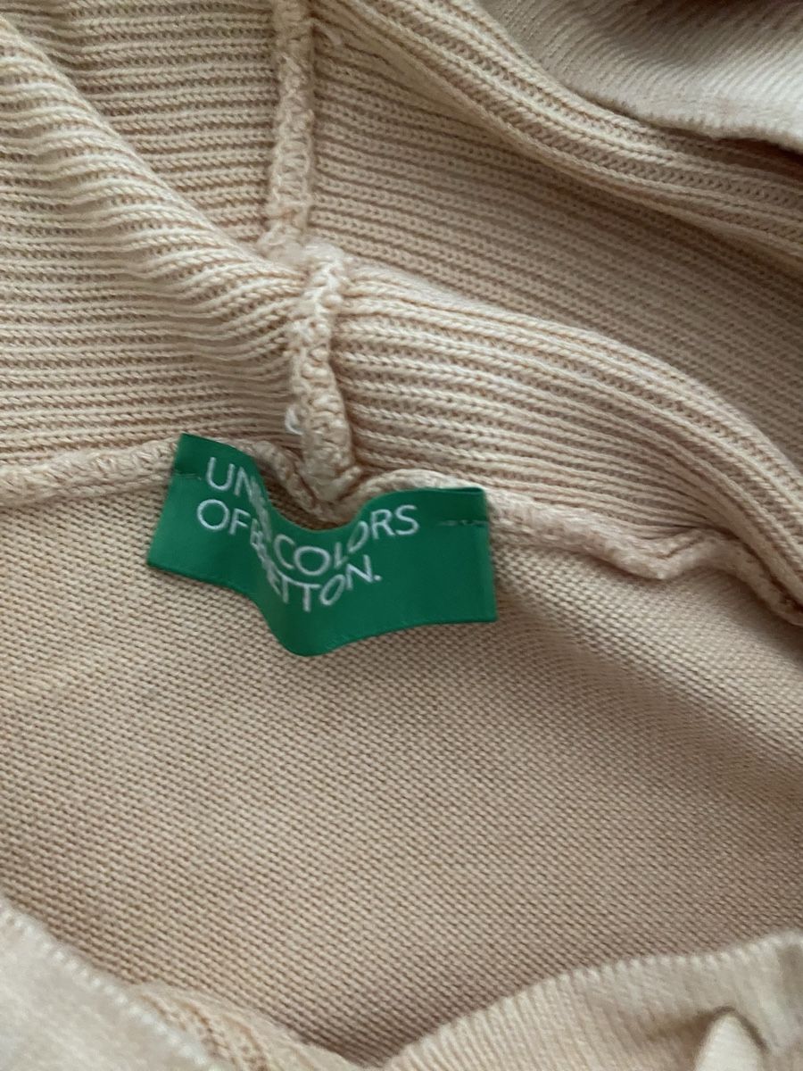 Benetton Pullover & Sweatshirts: Benetton Kaputzen Pullover 🌸 – Gebraucht aus Opfikon von Luis144 2
