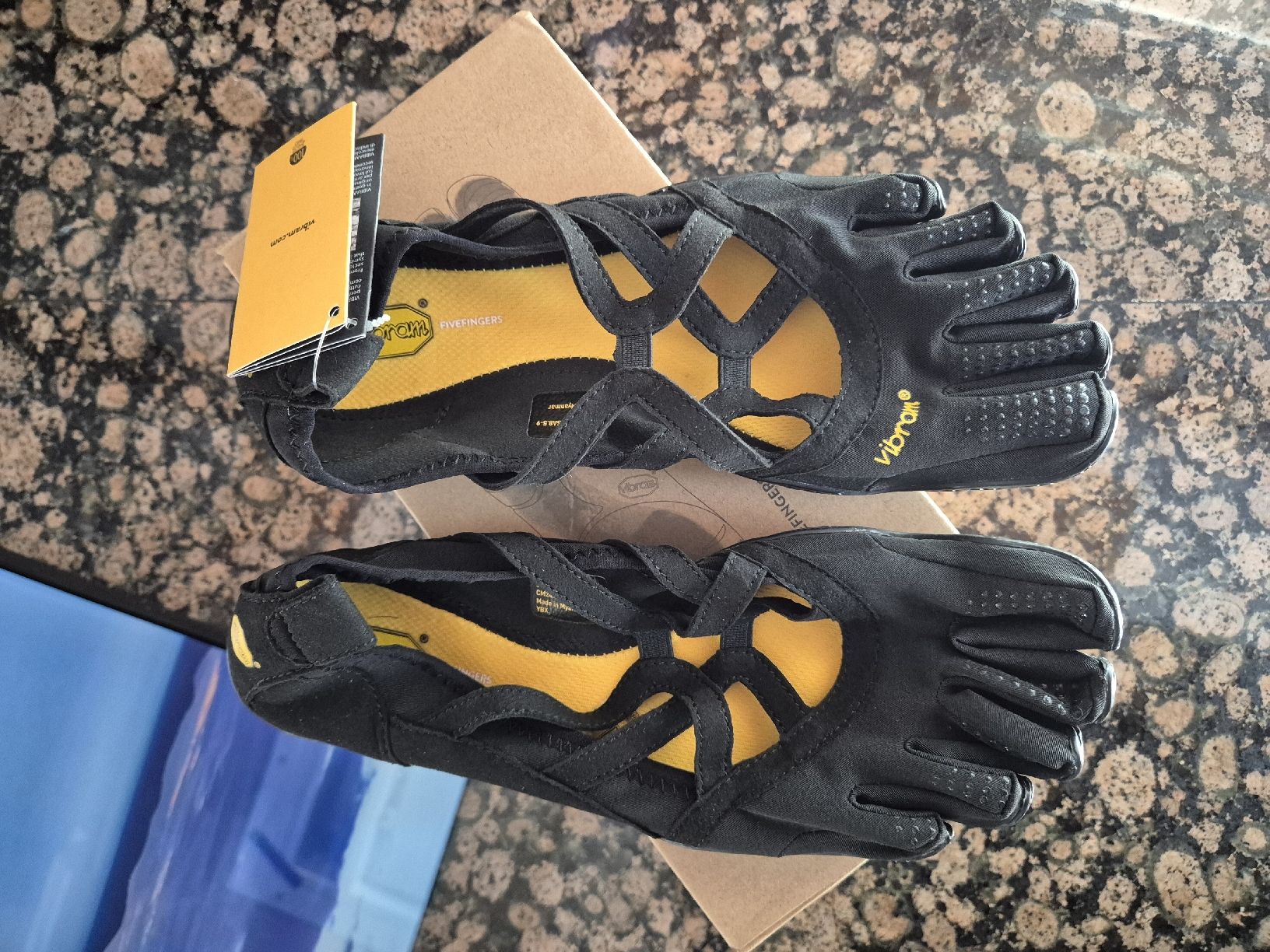 Vibram Chaussures femmes: Vibram Fivefingers Damen Alitza Loop 41 neu – Neuf avec emballage d'origine à Wald ZH par beauci05 2