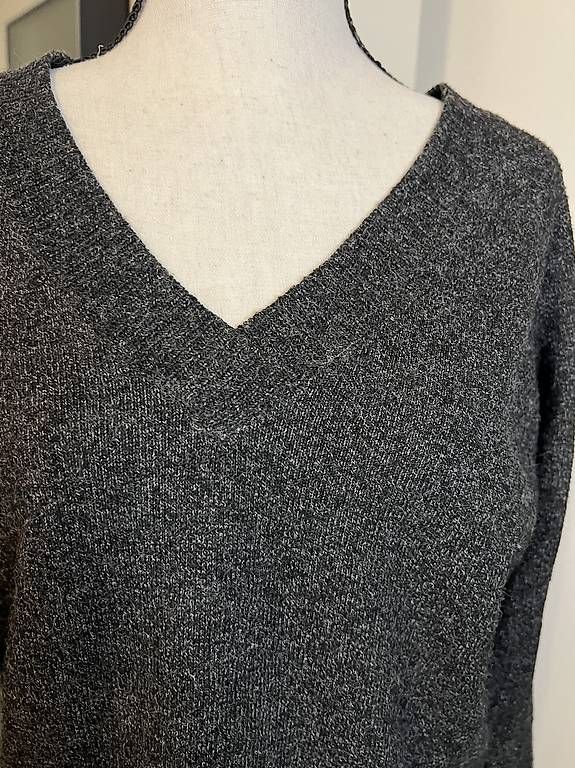 Pullover & Sweatshirts: Graumelierter Pullove - Grösse S – Gebraucht aus Urdorf von Marybyii 1