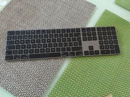 Apple Magic Keyboard mit Ziffernblock CH-Layout Tastatur