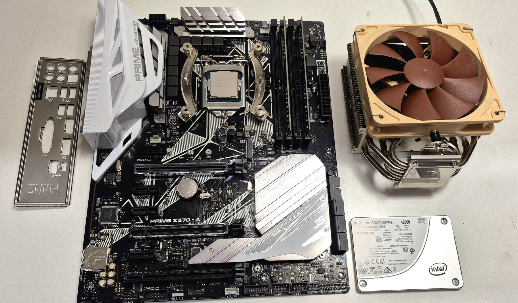 Intel Composants électroniques: Pc Teile – D'occasion à Büron par ele_gwr9
