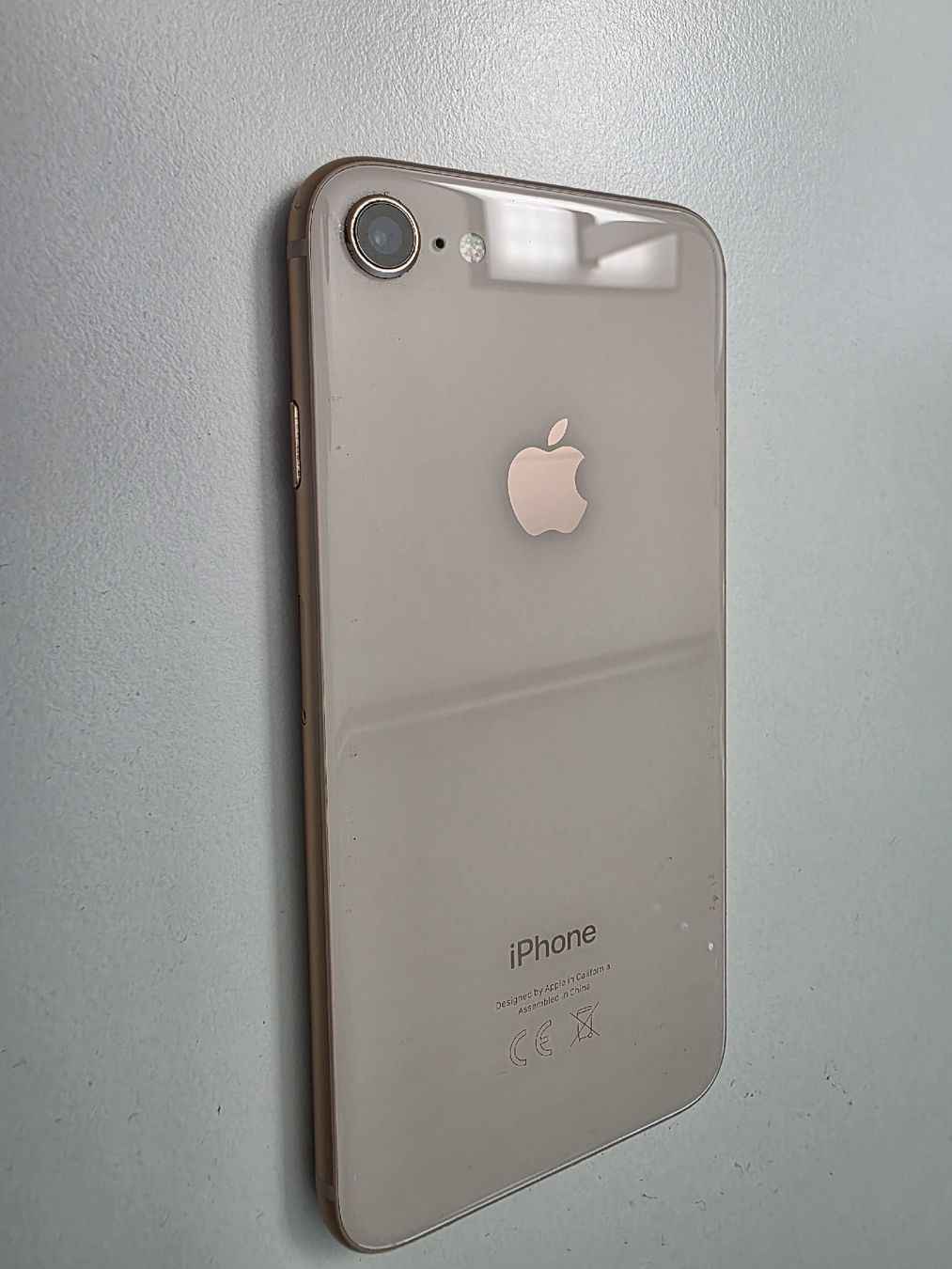 Apple Telefoni cellulari / Smartphones: iPhone 8 64GB Gold mit Zubehör – Usato da Muhen venduto da der_vpb8 1