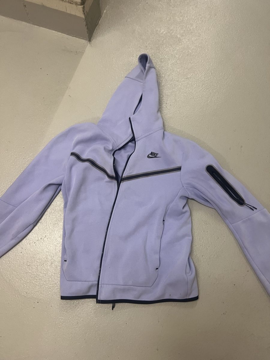 Jacken: Nike Jacke Sport lila S/M – Gebraucht aus Ittigen von ABalli