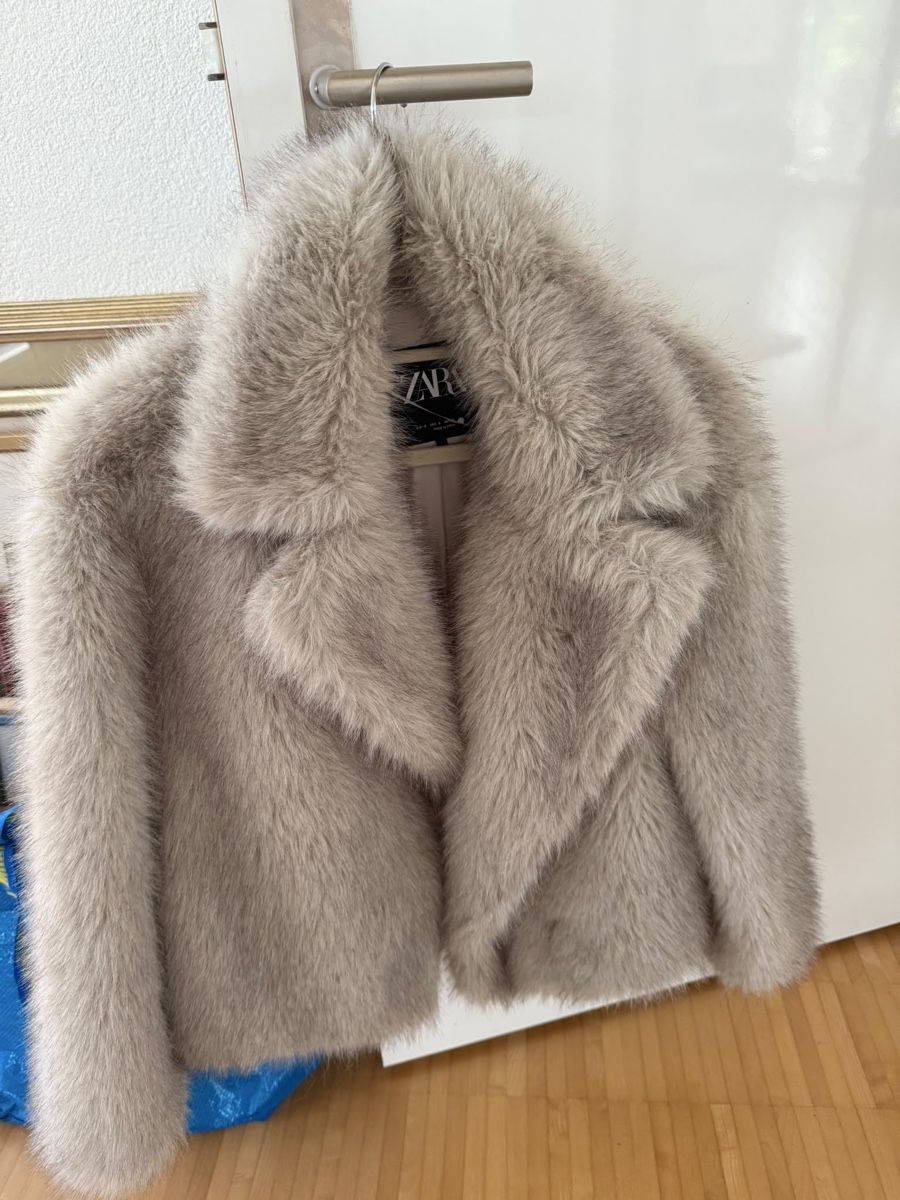 Zara Giacche: Damen Kunstfellmantel ZARA – Nuovo (secondo la descrizione) da Recherswil venduto da Pajaro11