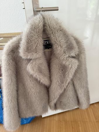 Damen Kunstfellmantel ZARA
