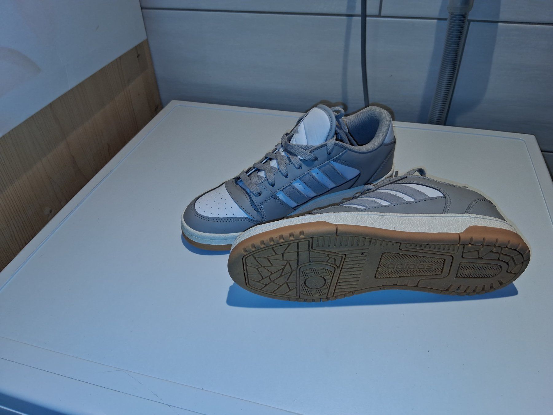 Adidas Scarpe da uomo: Schuhe Adidas – Usato da Oberwil im Simmental venduto da schicolady 2