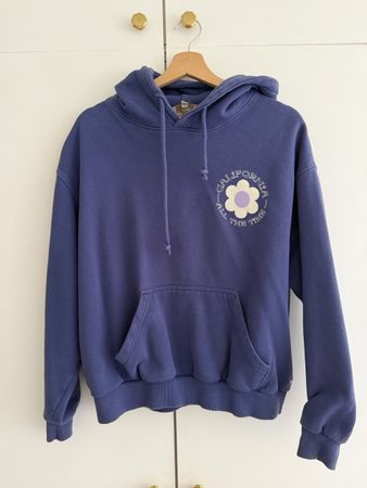 Pull Bershka à capuche bleu motif floral taille S