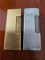 2 Vintage-Dunhill-Feuerzeug.