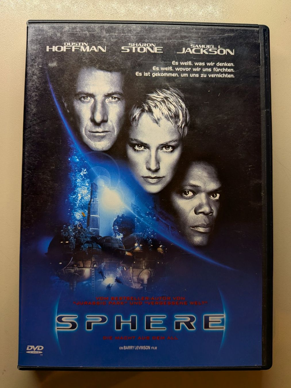 Alle DVDs: "Sphere" mit Dustin Hoffman & Sharon Stone [DVD] – Gebraucht aus Port von gecotom