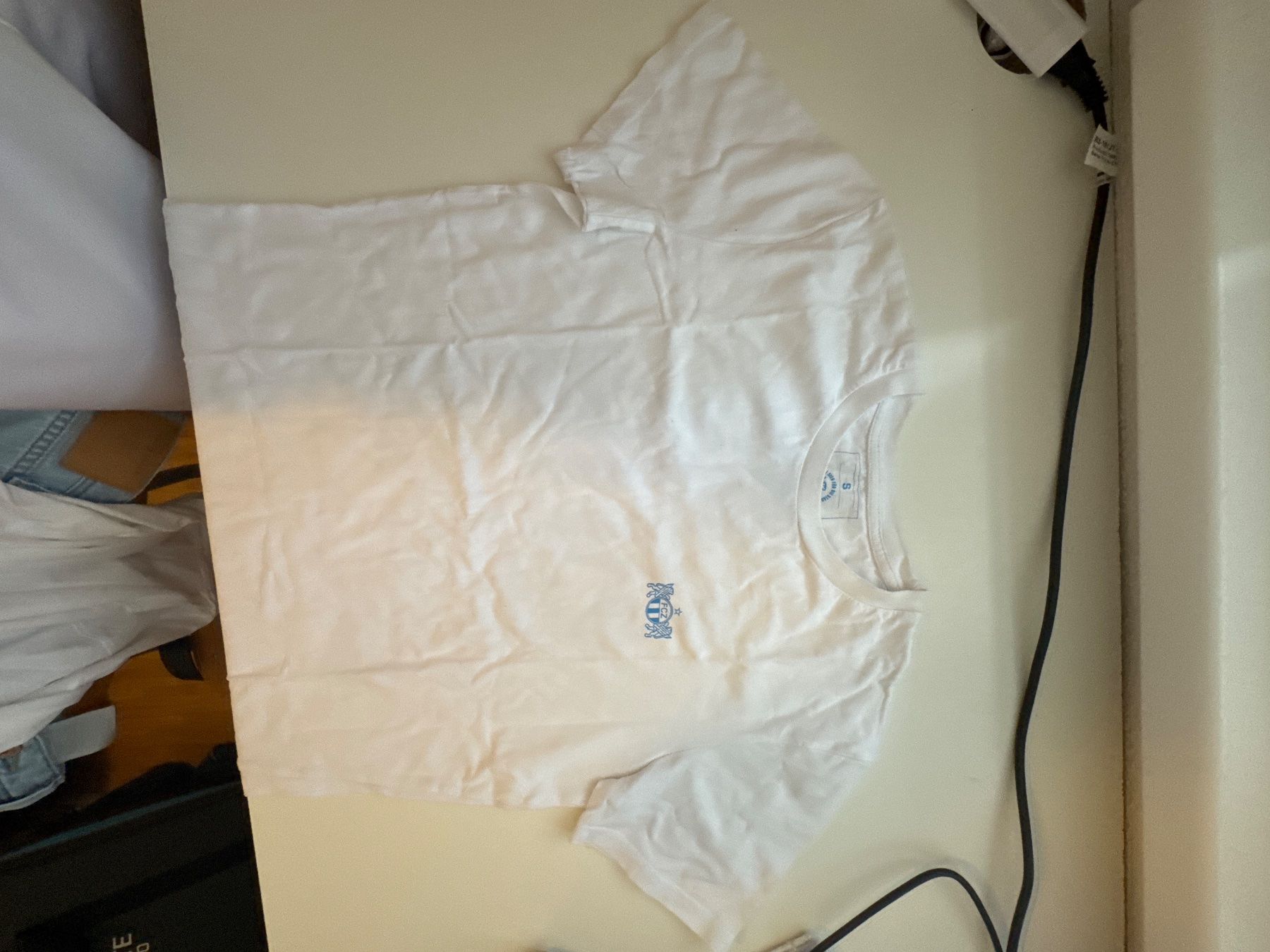 FCZ T-shirt: FCZ Chikhaoui Derby-Shirt – Nuovo (secondo la descrizione) da Richterswil venduto da Iukas.sch 1